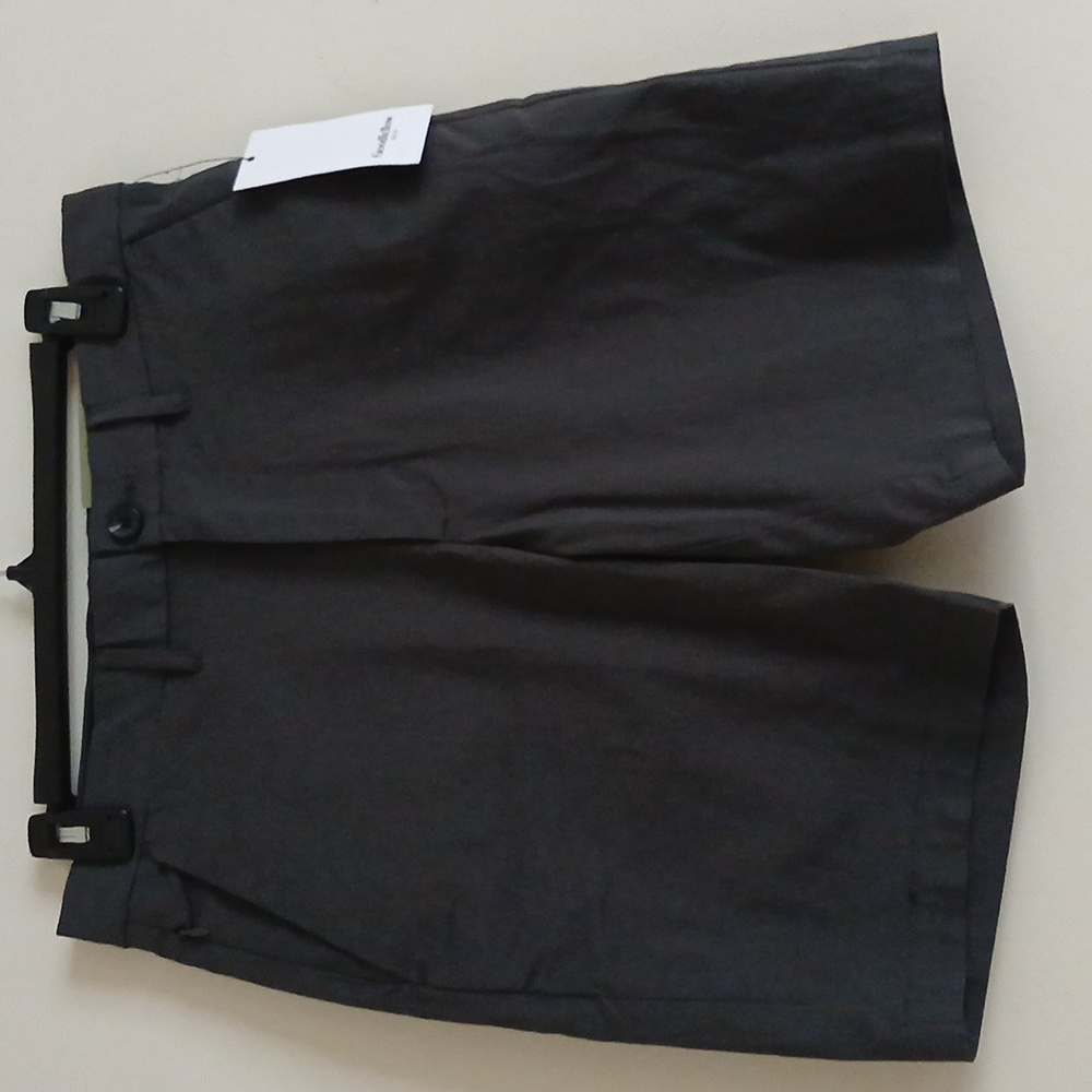 Goodfellow & Co Men's 9" Flat Front Tech Chino Shorts double front pockets W28